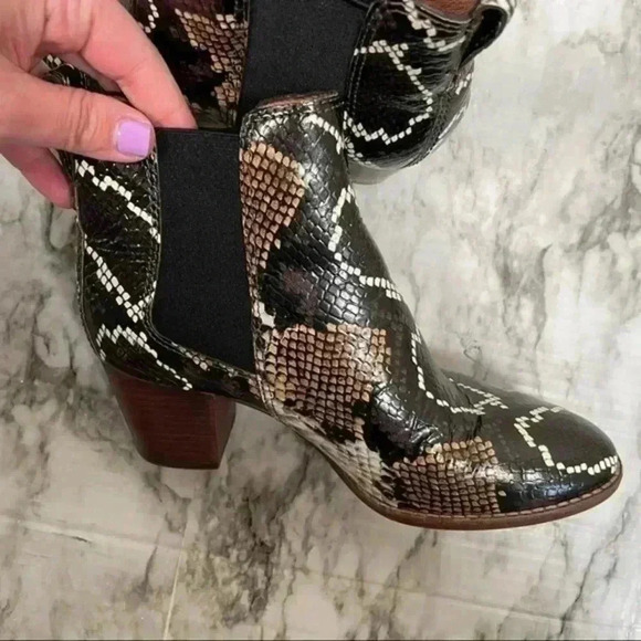 Madewell The Regan Boot in Snake Embossed Leather - Picture 7 of 12
